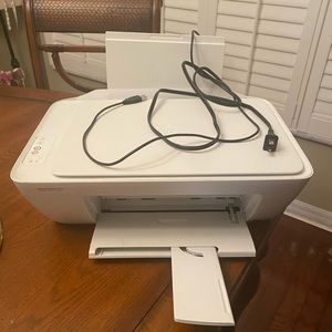 HP Desk Jet 2132 Color Print Scan Copy